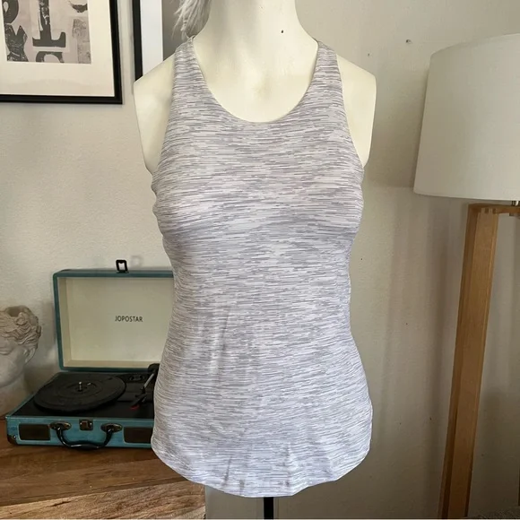 Lululemon Bundle 4 Piece Sport Bra, Leggings, Sleeveless Top Bundle Set Size 6 - Picture 7 of 12
